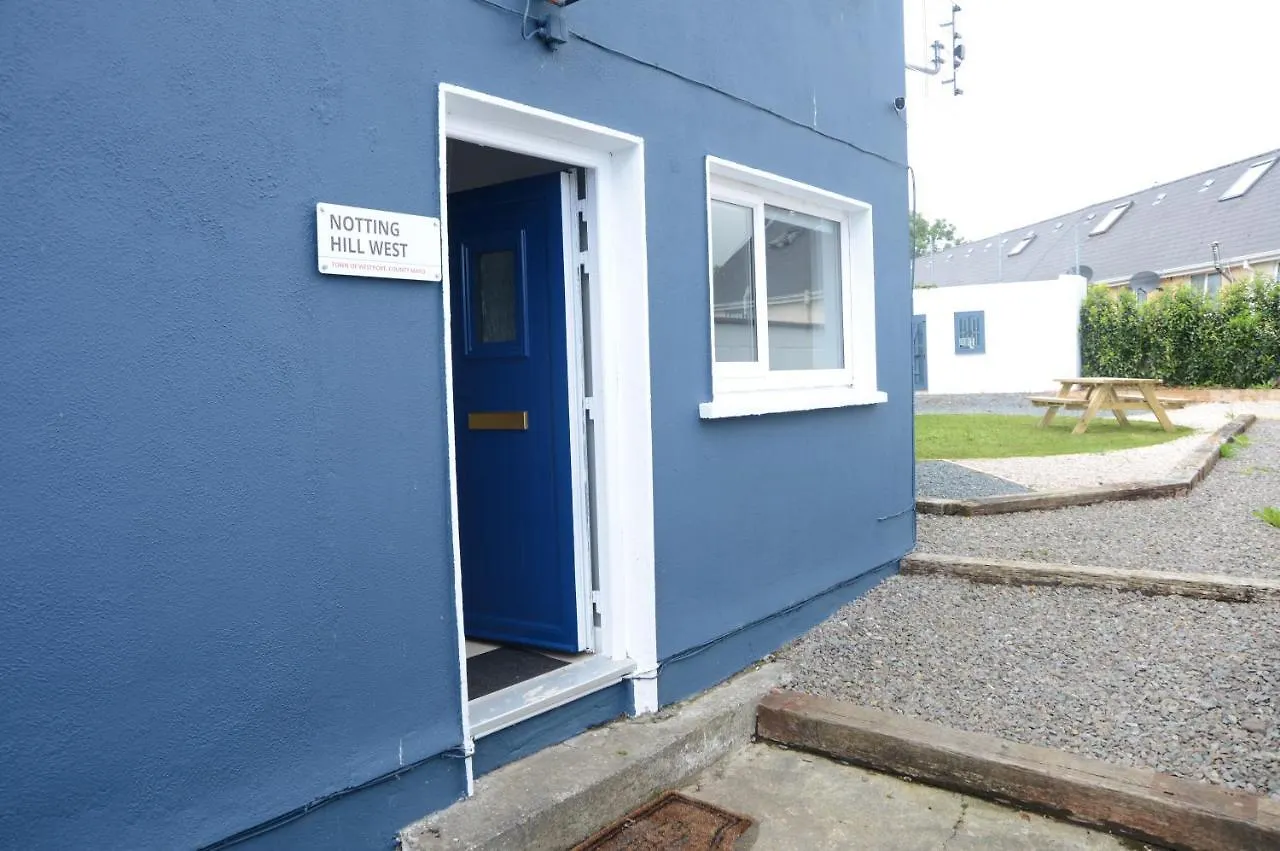 Notting Hill West In The Heart Of Westport Town location
